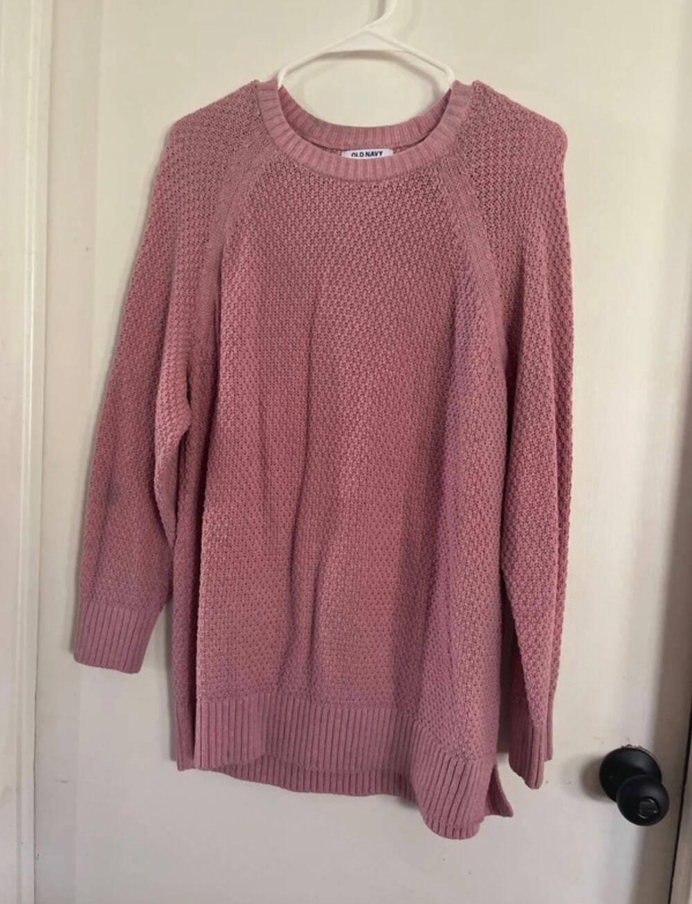 Women’s oversized old navy pink sweater size medium